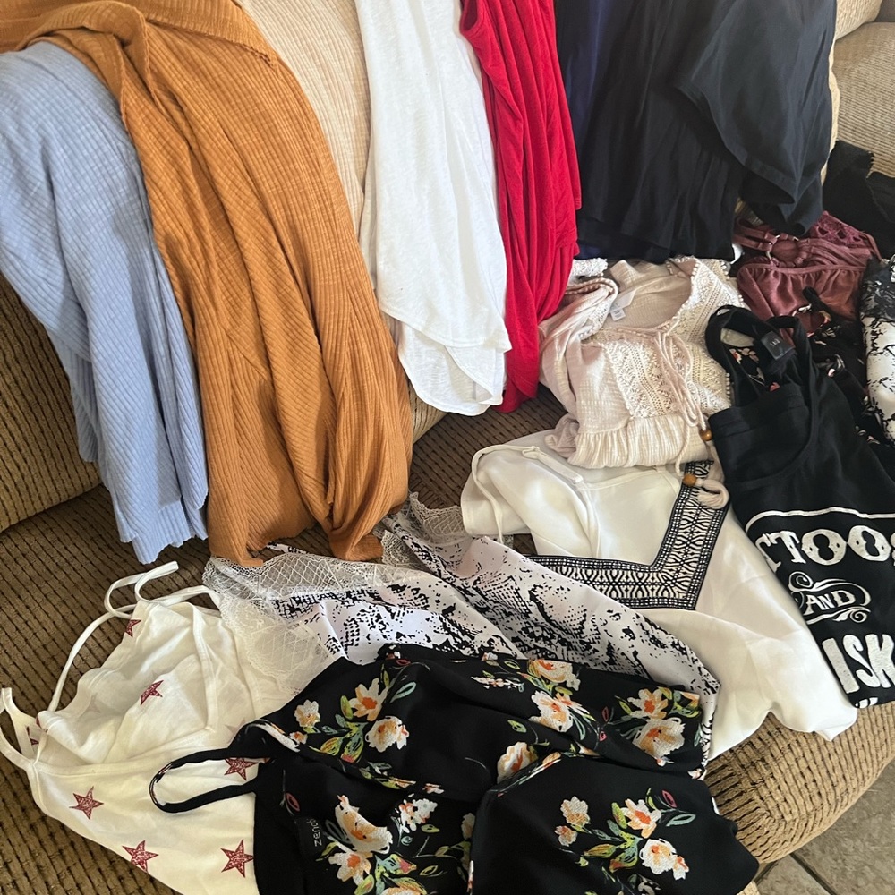 Plus size tank top lot